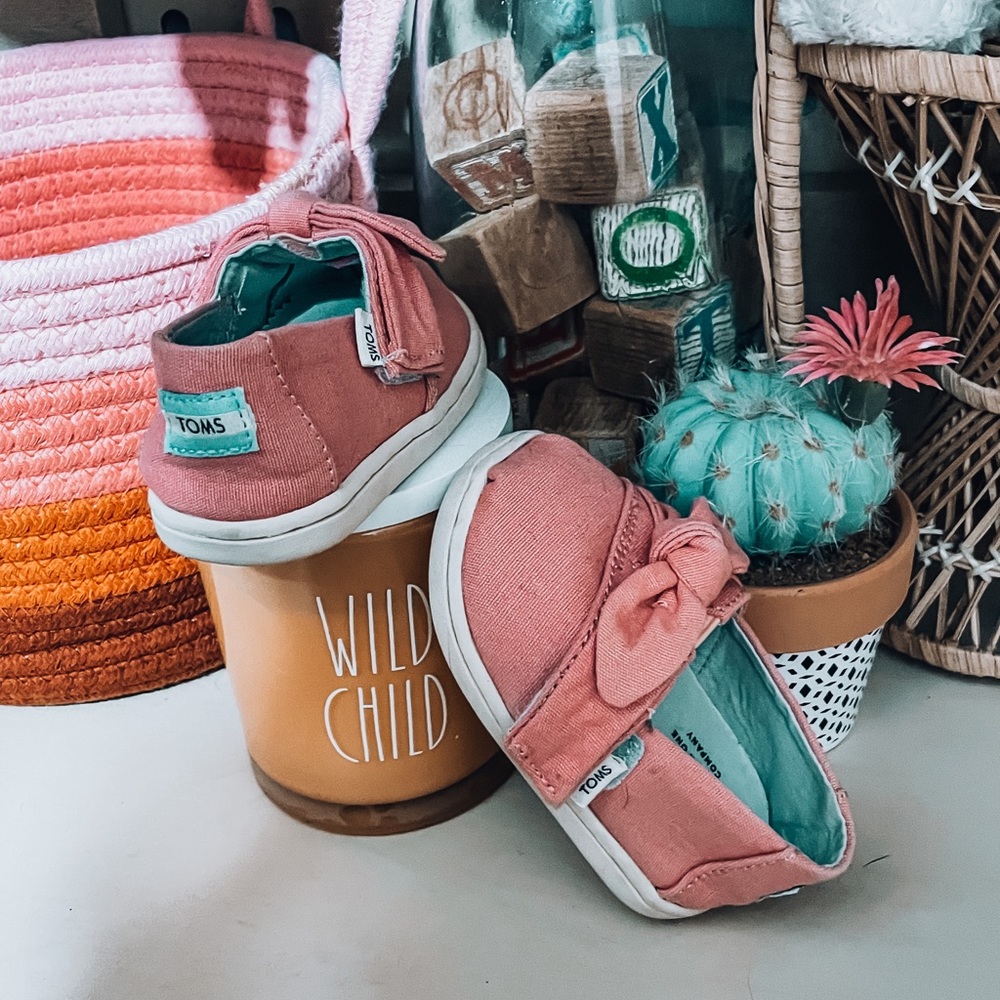 TOMS